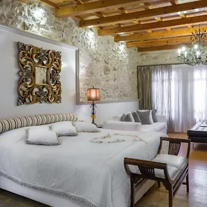 Avli Lounge Hotel